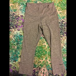 NWOT Nike Dri-fit women’s capris size Large